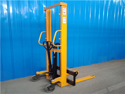 單門架手動堆高車1