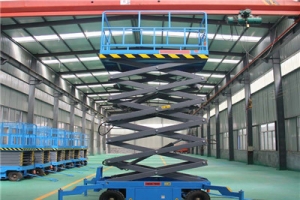 為什么在多雨的夏季，液壓驅動的升降平臺會比電動驅動的更具優勢？