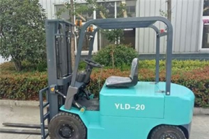 倉儲叉車廠家表示電動叉車為什么比內燃叉車貴？