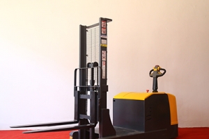 為什么要給電動叉車做保養？