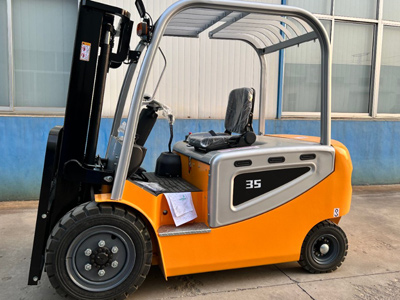 江蘇3噸燃油叉車廠家 生產(chǎn)易維護產(chǎn)品