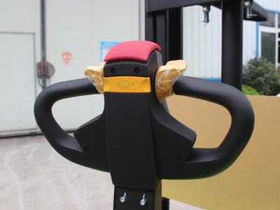 深刻了解叉車規范