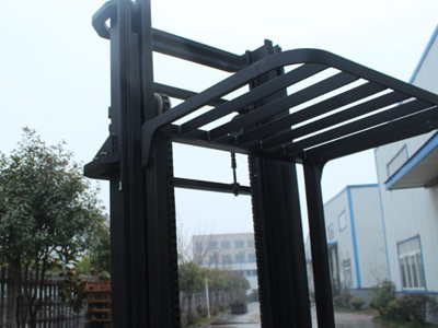 電動(dòng)三向堆垛揀選車細(xì)節(jié)