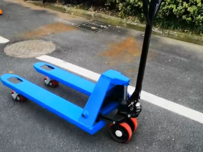 手動液壓車室內作業規范就2點:走得慢 裝的穩