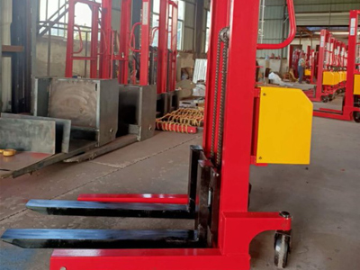 2026年怎樣挑選低成本半電動堆高車更合適？