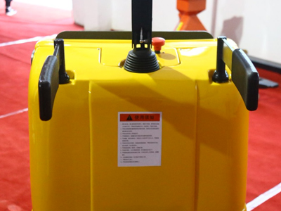 帶把手全電動搬運車