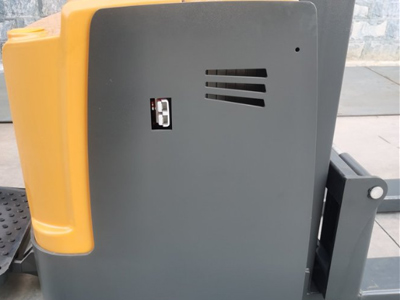 電動堆高車細節展示