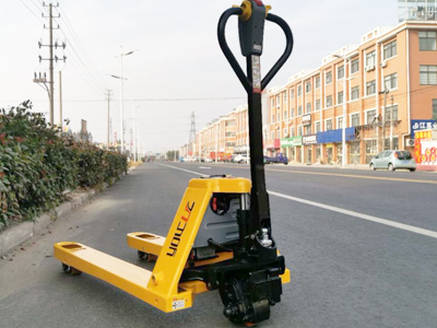 小型電動(dòng)搬運(yùn)車